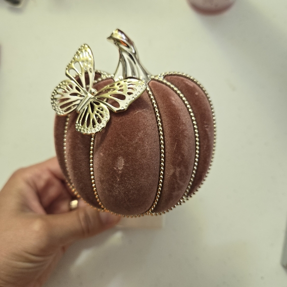 Bath & Body Works BUTTERFLY PUMPKIN NIGHTLIGHT Wallflowers Fragrance Plug - Picture 3 of 6